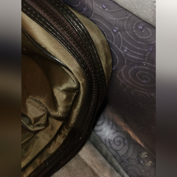 YSL Garment Bag In Army Green & Brown - Picture 15 of 17